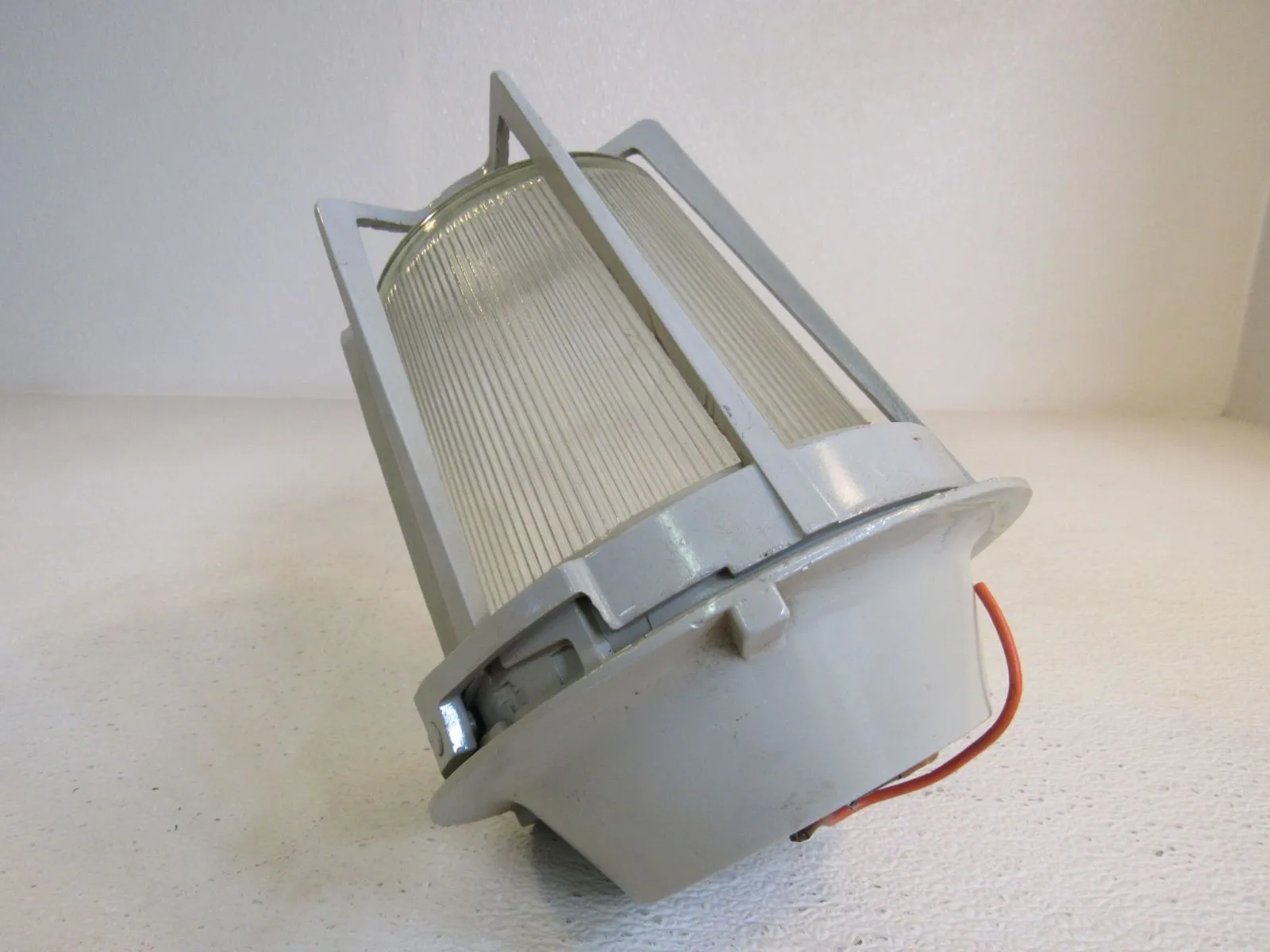 Appleton Electric Caged Outdoor Light Fixture 10in x 8in Gray/White Metal -- Used