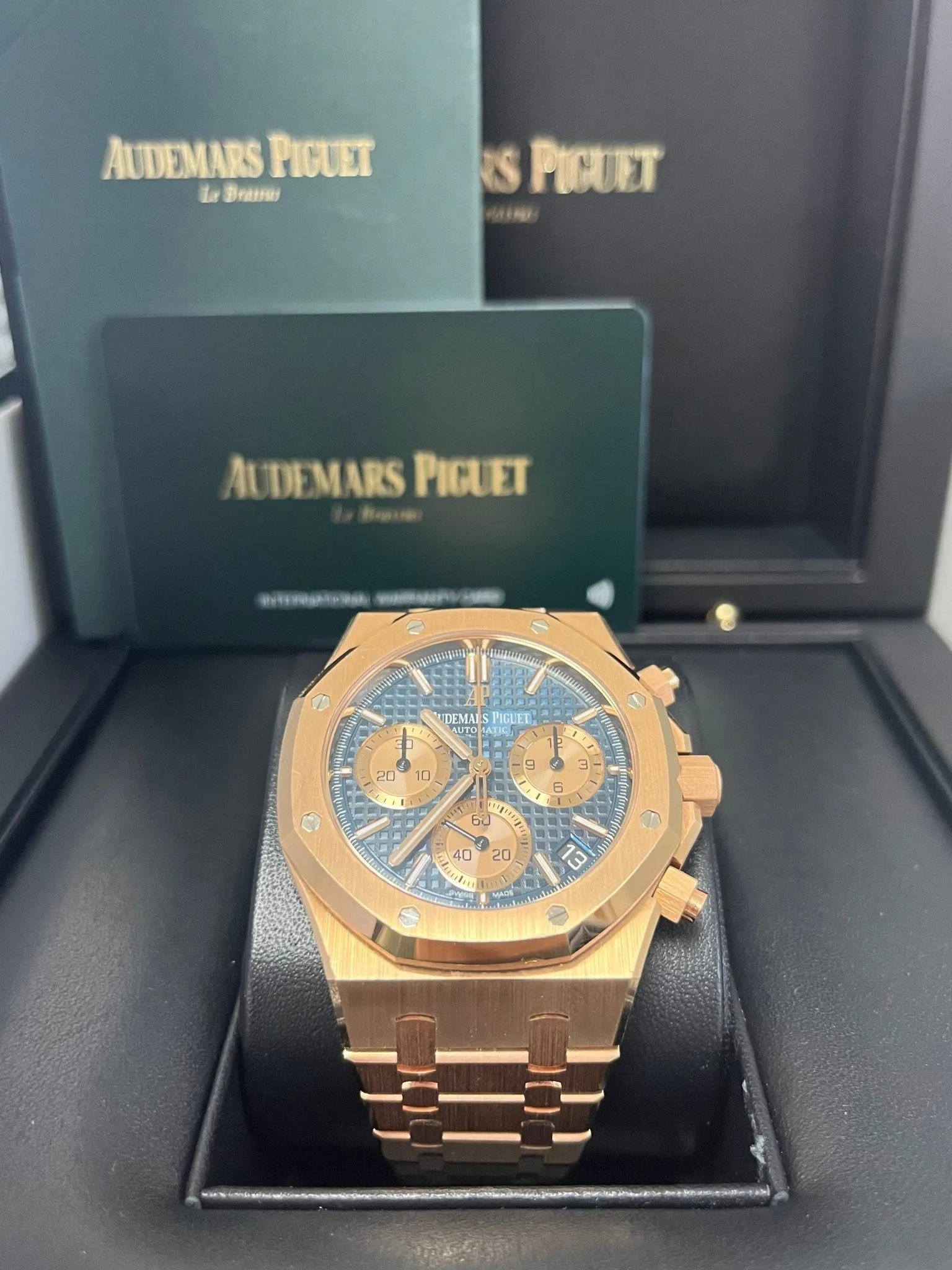 Audemars Piguet Royal Oak Selfwinding Chronograph 41mm (Reference # 26239OR.OO.1220OR.01 )