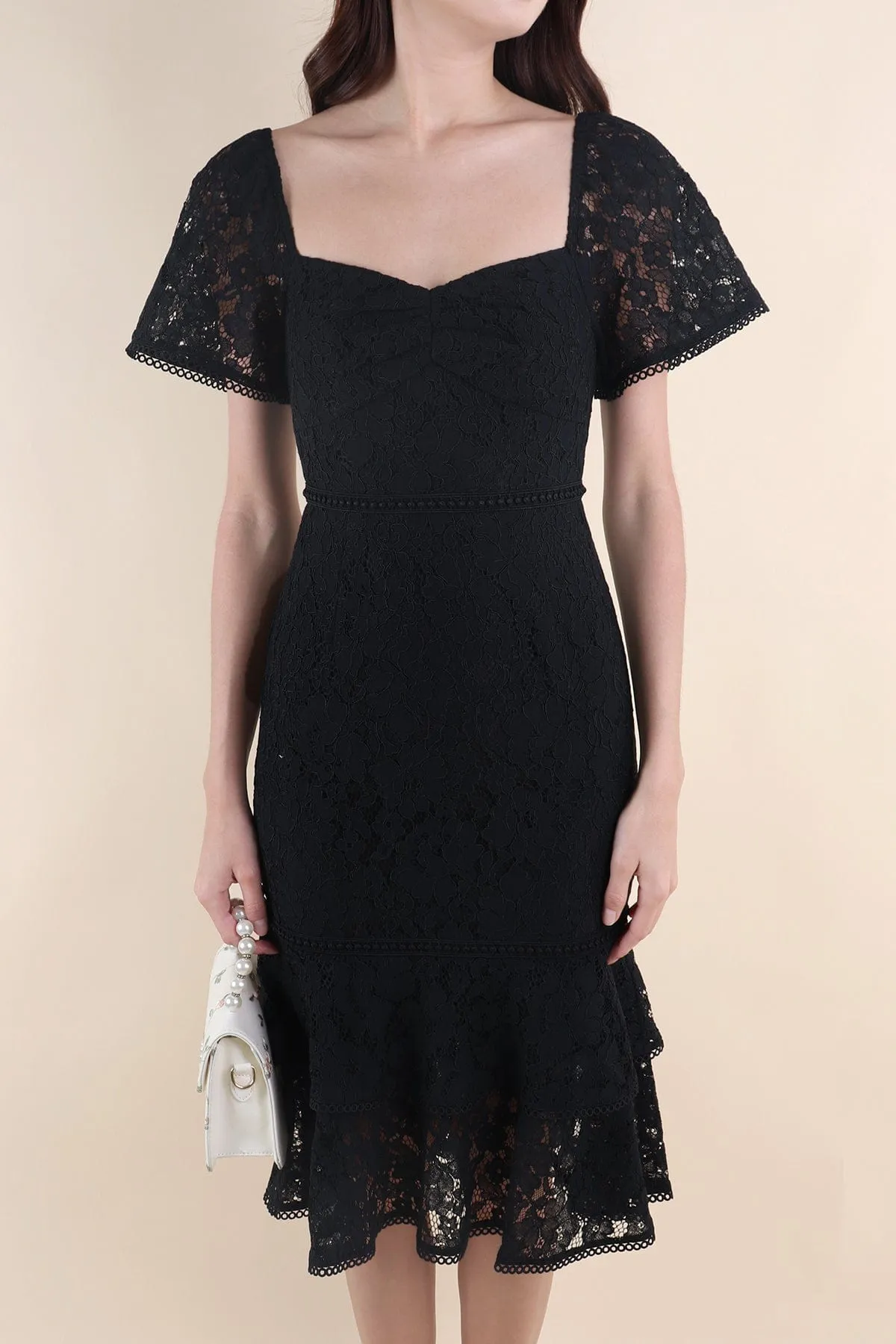 GEMMA LACE MERMAID DRESS IN BLACK