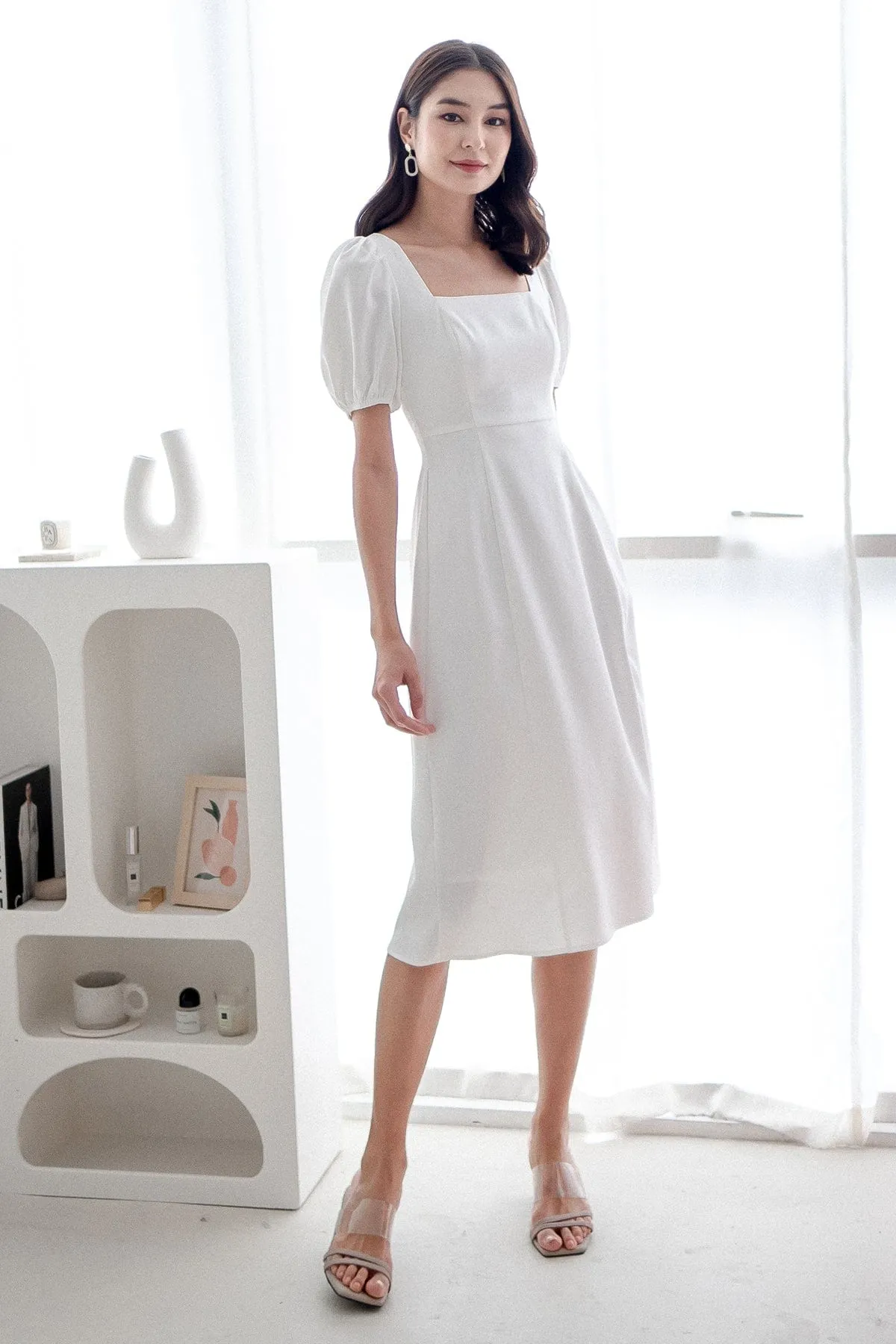 JANELYN SLEEVE MIDI DRESS IN WHITE