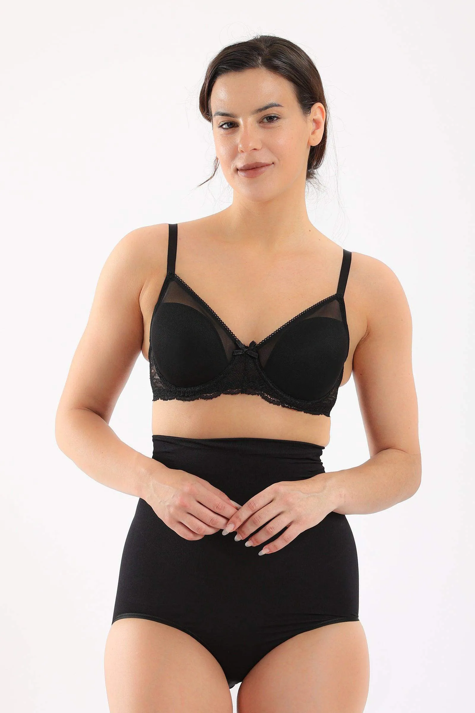 Minimizer Bra with Lace