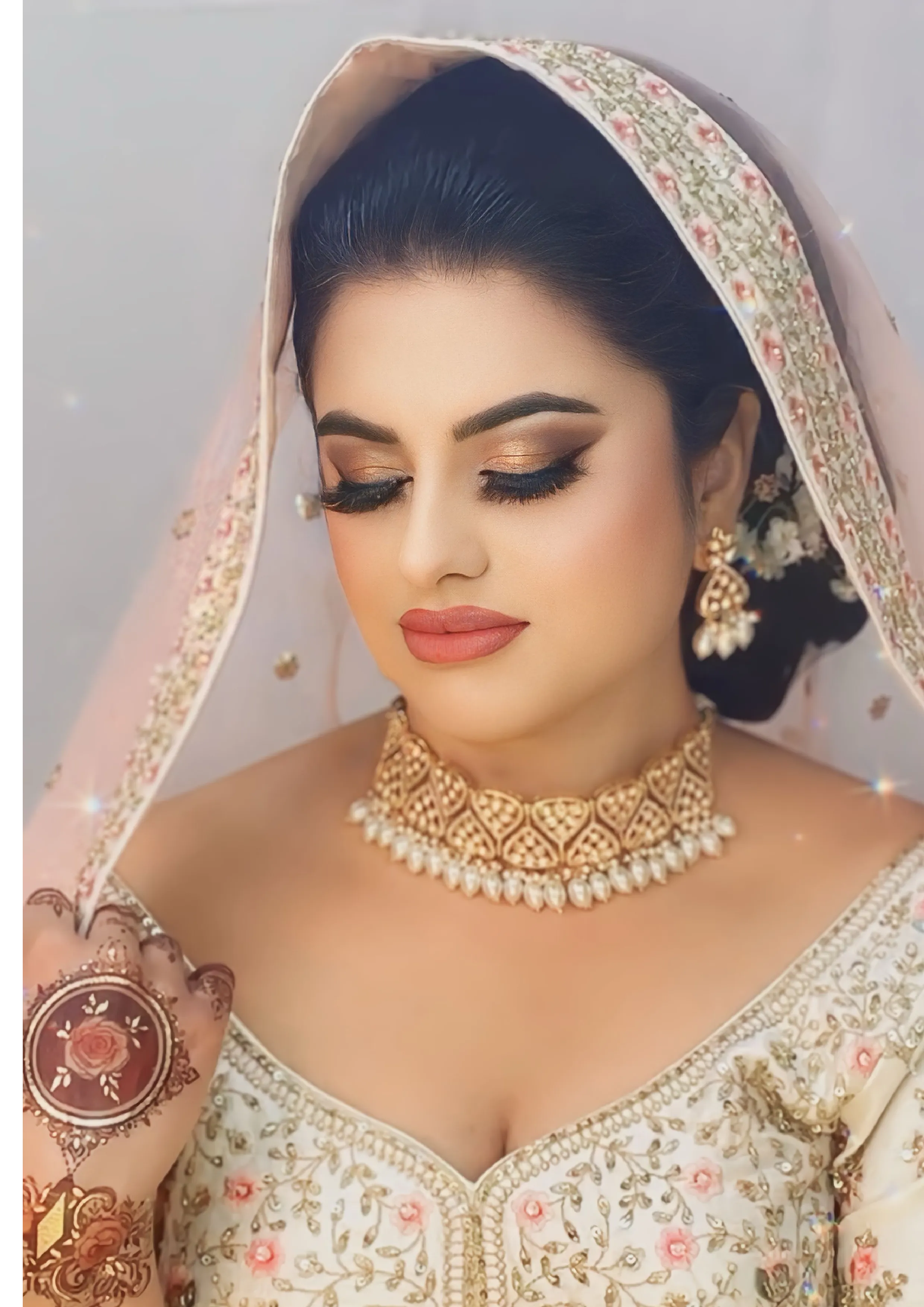 Pearl White And Gold Bridal Jewellery Set