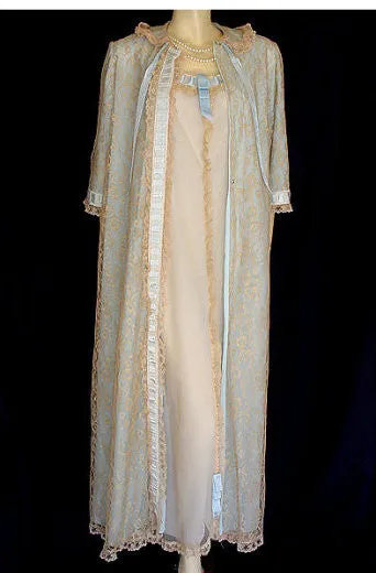 *VINTAGE VERY FANCY MATEJ FOR ODETTE BARSA BLUE & NUDE LACE PEIGNOIR & NIGHTGOWN SET